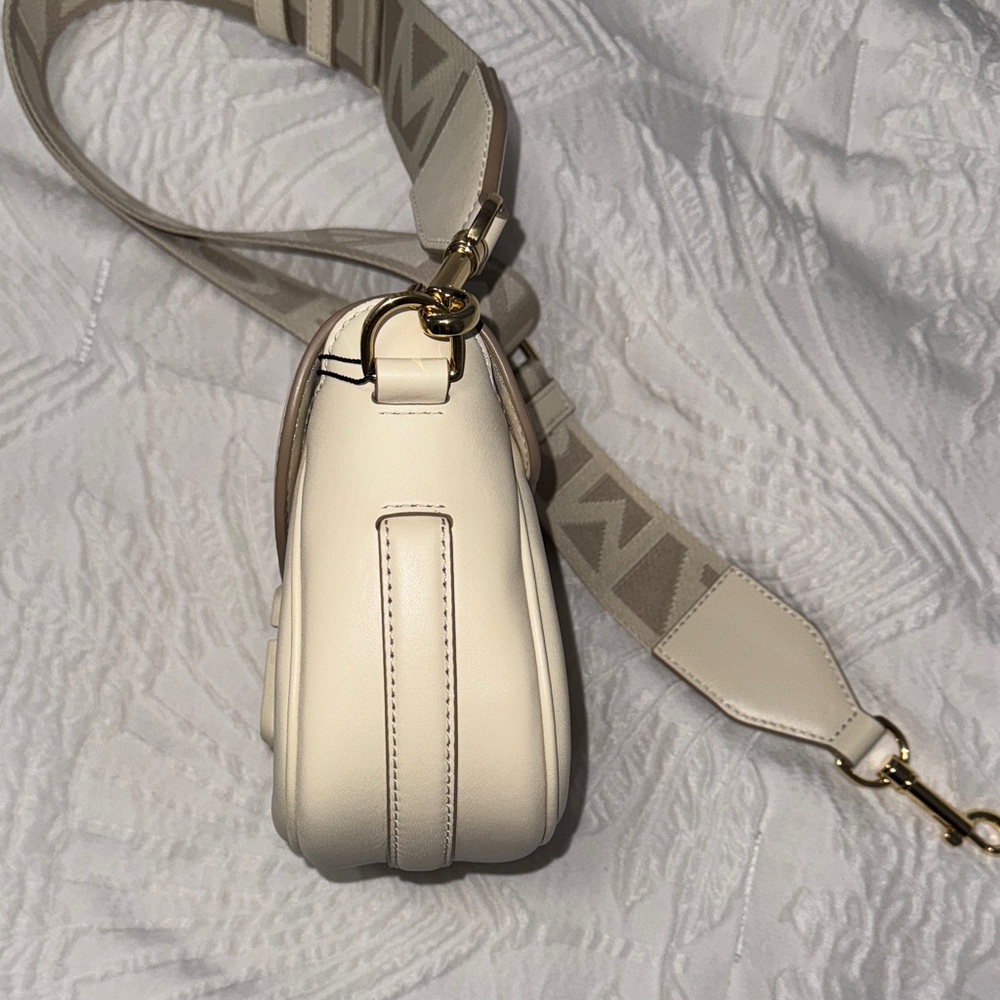 Marc Jacobs The Saddle Crossbody Bag - Picture 7 of 13